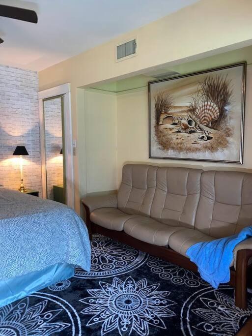 Cozy Home, King Bed, 3 Bedrooms,Close To Downtown Beaches Towncenter 잭슨빌 외부 사진