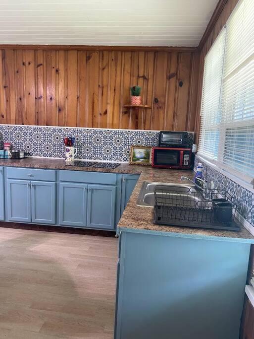 Cozy Home, King Bed, 3 Bedrooms,Close To Downtown Beaches Towncenter 잭슨빌 외부 사진