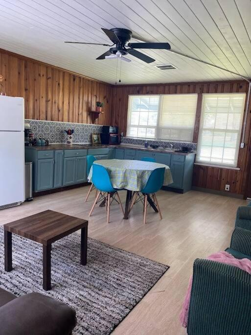 Cozy Home, King Bed, 3 Bedrooms,Close To Downtown Beaches Towncenter 잭슨빌 외부 사진